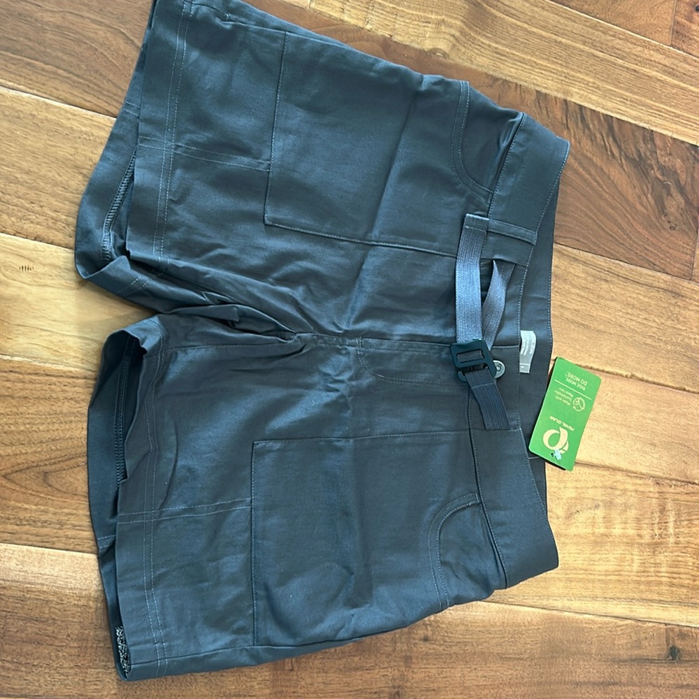 Pearl Izumi womens Rove short